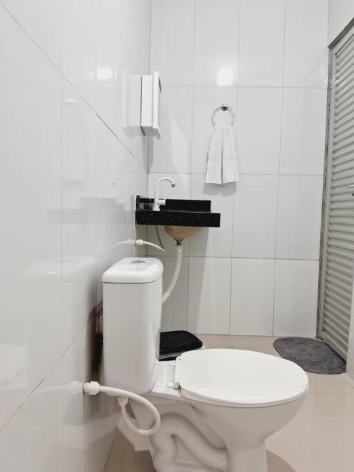 Flat Compacto E Mobiliado Proximo A Rodoviaria Aeroporto Appartement Palmas  Buitenkant foto