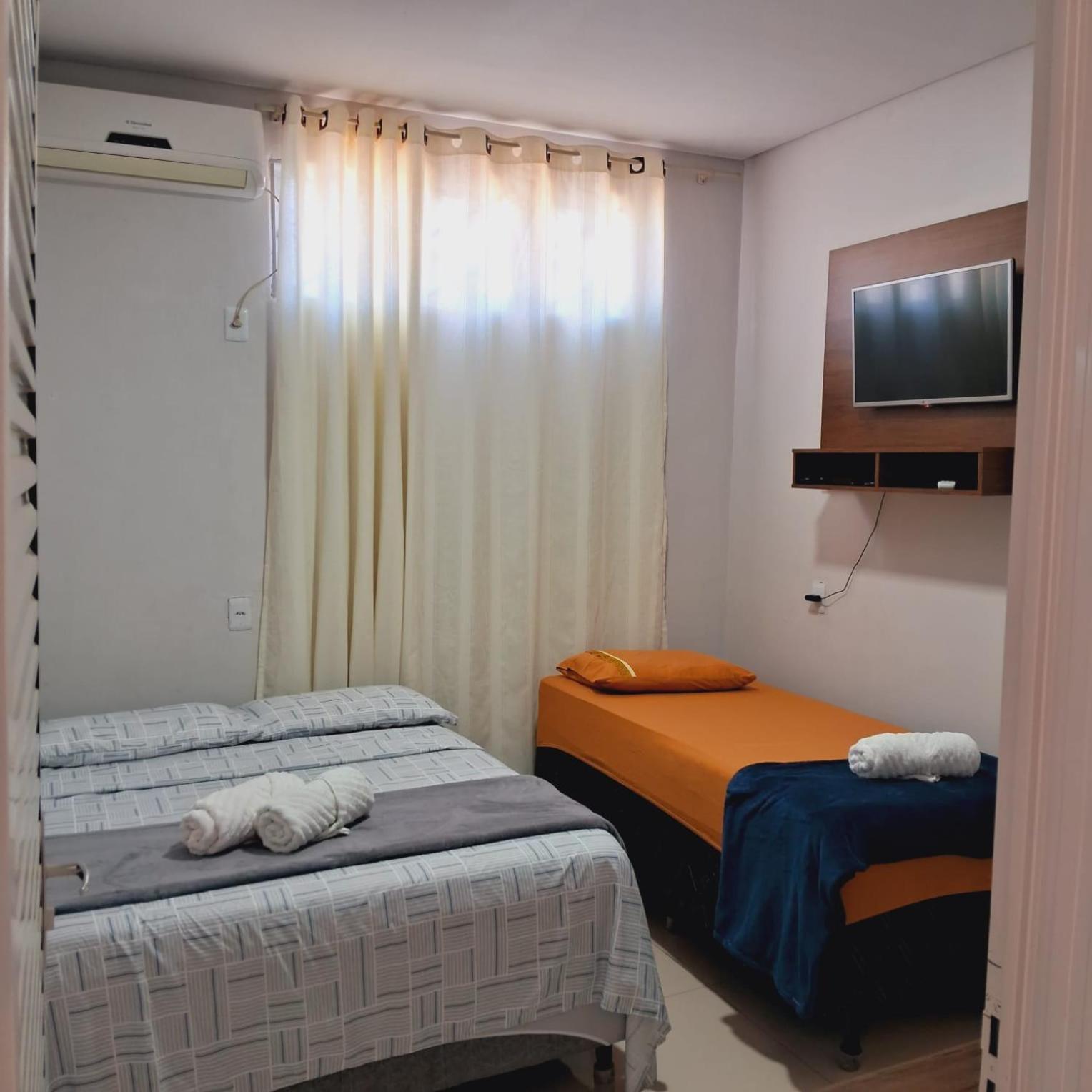Flat Compacto E Mobiliado Proximo A Rodoviaria Aeroporto Appartement Palmas  Buitenkant foto